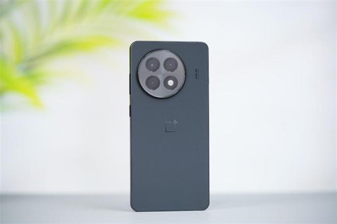 测：最具性价比的骁龙8至尊旗舰 游戏水桶机皇！不朽情缘平台登录入口一加Ace 5 Pro评(图9)