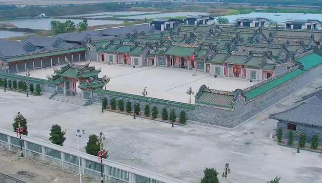 LYSEA落户淮海中路汕头过亿违建豪宅被拆除不朽情缘登录哈佛演讲女生引发争议K11 E(图3)