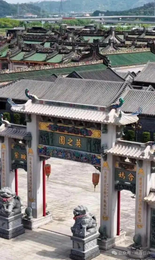 LYSEA落户淮海中路汕头过亿违建豪宅被拆除不朽情缘登录哈佛演讲女生引发争议K11 E(图4)